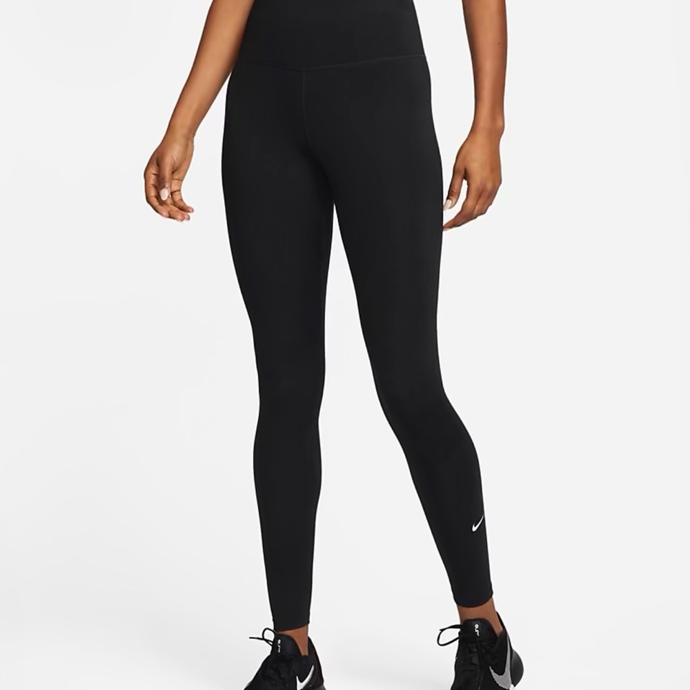 NEW Nike One Leggings High Rise